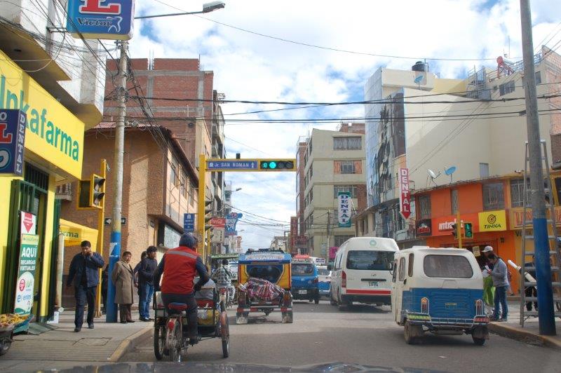Der Verkehr in Peru ist mitunter sehr chaotisch